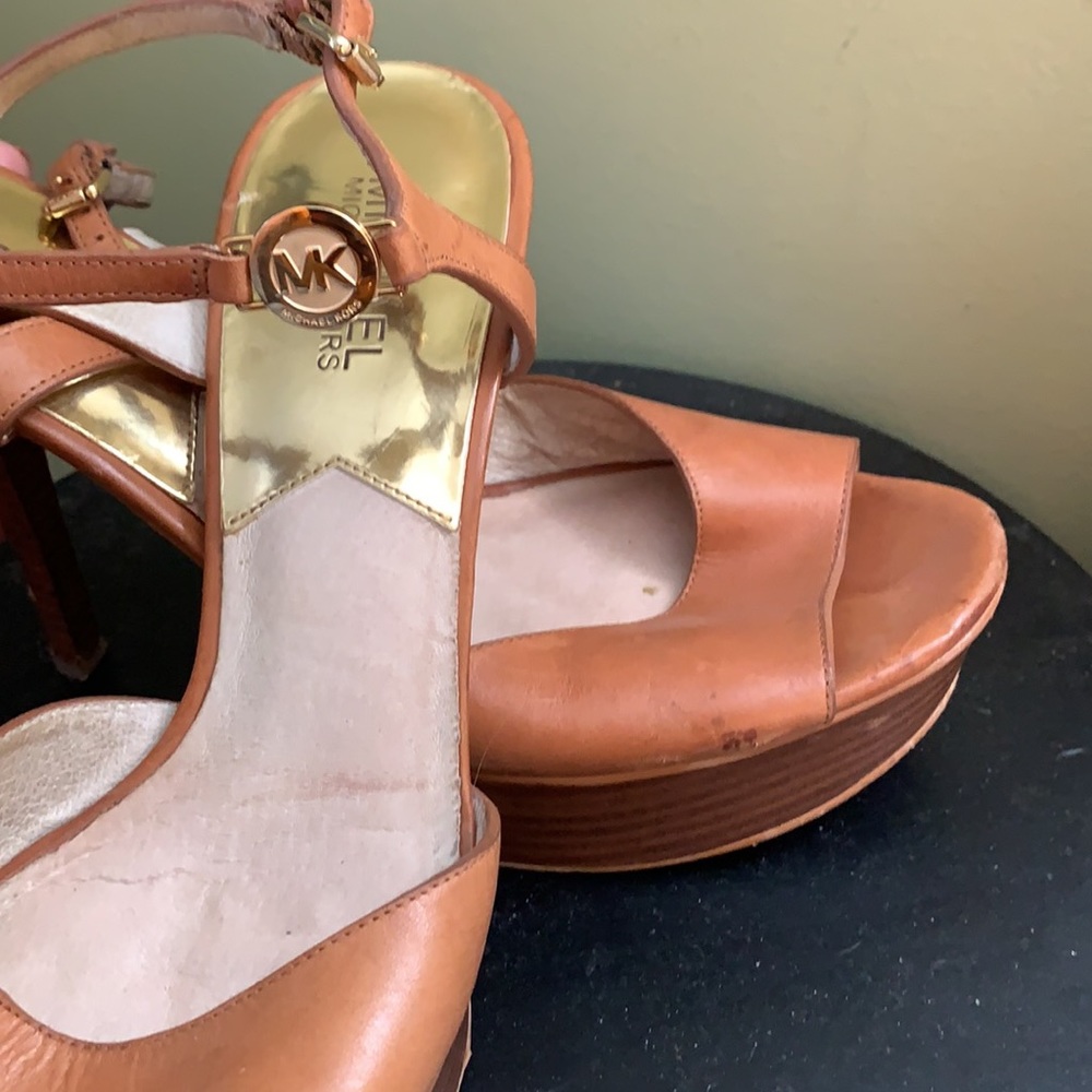 Cool Michael Kors platforms - Picture 2 of 2